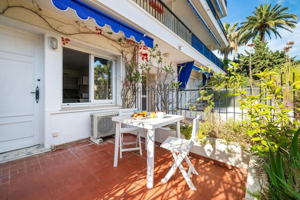 Ferienwohnung L'Oiseau Bleu - Terrasse - Parking Collectif - Climatisation Menton Exterior foto